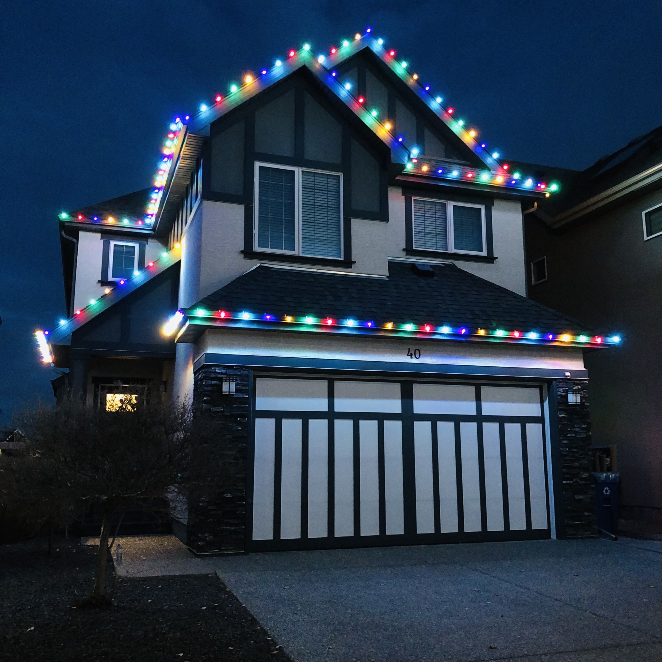 Residential Holiday Lighting 